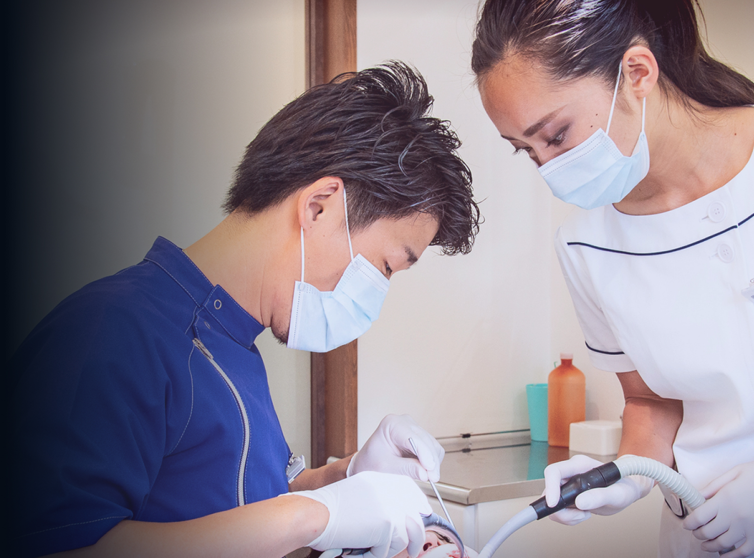 歯科医師・衛生士による治療